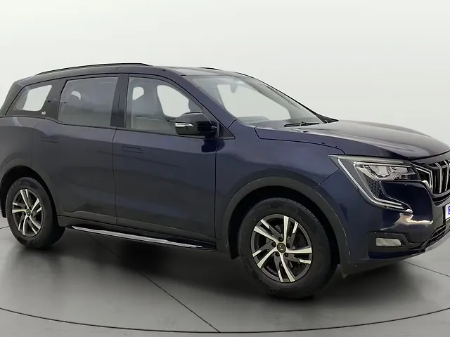 Mahindra Old Generation XUV700 AX 5 Petrol AT 5 STR [2021]
