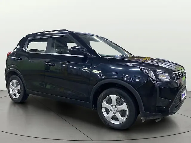 Mahindra XUV300 W6 1.2 Petrol