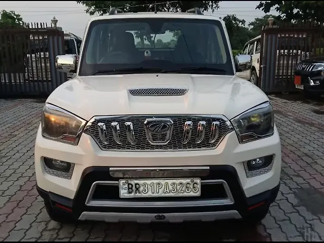 Mahindra Scorpio S10 2WD Intelli-Hybrid