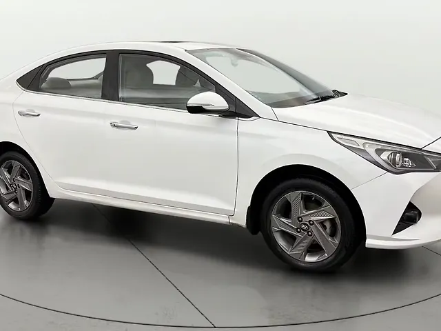 Hyundai Verna SX 1.5 VTVT IVT Hyundai Verna SX 1.5 VTVT IVT