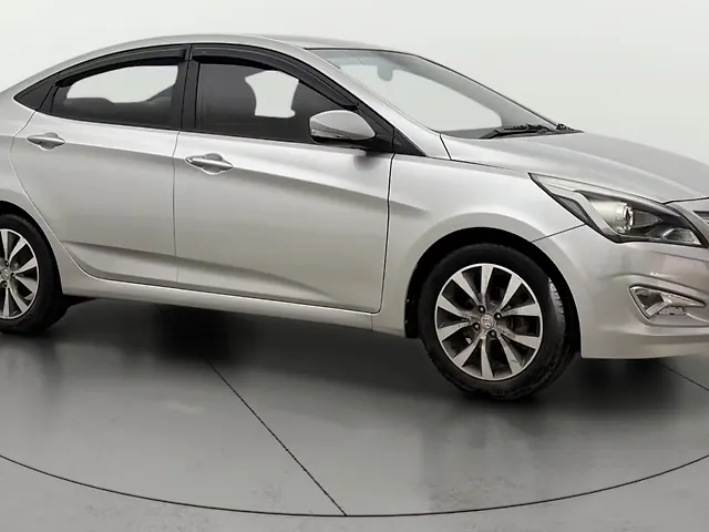 Hyundai Verna 1.6 VTVT SX