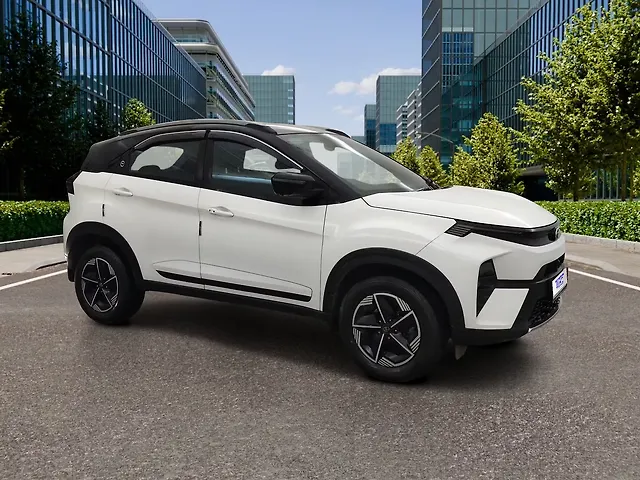 Tata Nexon Fearless Plus (S) 1.2 Petrol 6MT Dual Tone [2023-2025]