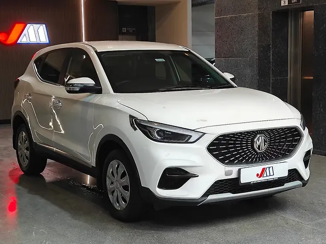 Used MG Astor Sprint Petrol 1.5L Manual Ivory in अहमदाबाद