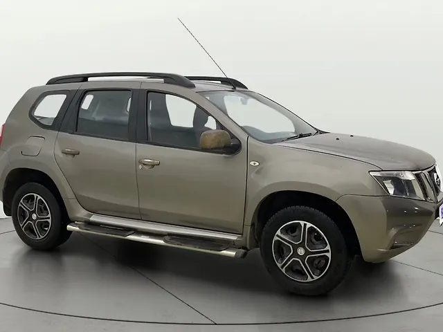 Nissan Terrano XL (P) Nissan Terrano XL (P)