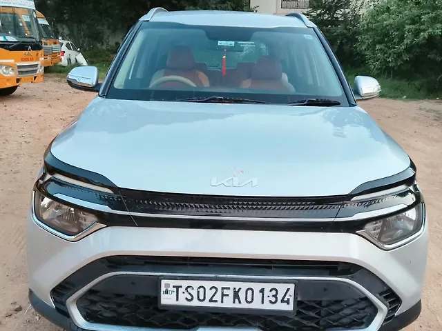 Used Kia Carens Prestige 1.5 Petrol MT 7 STR in Hyderabad