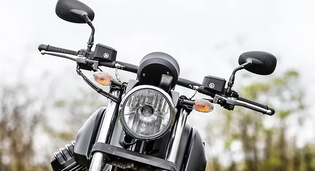 Moto Guzzi Audace First Ride Review - BikeWale