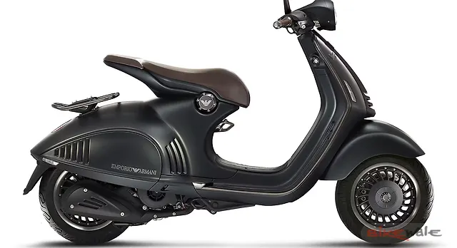 Vespa 946 Emporio Armani launched in India at Rs 12.05 lakh Vespa 946 Emporio Armani launched in India at Rs 12.05 lakh