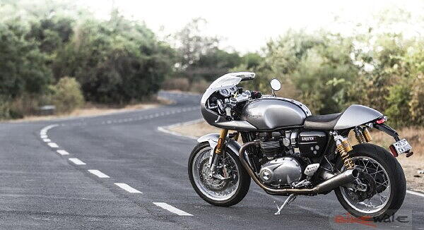 Triumph Thruxton R Gets Race Kit As Standard In Uk Costs Rs 81 000 In India Bikewale