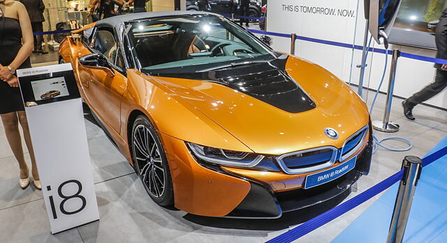 BMW i8 Roadster Price - Images, Colors & Reviews - CarWale