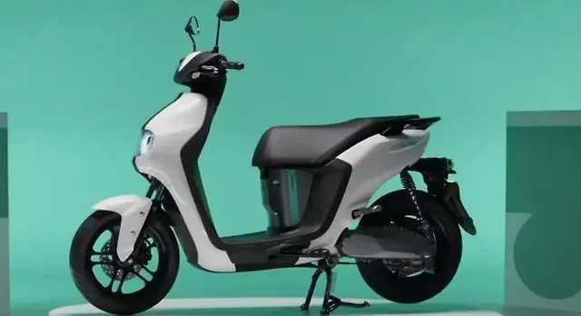 Yamaha Neo's electric scooter breaks cover - BikeWale