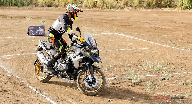 BMW R1250GS: 2021 BikeWale Off-Road Day Review - BikeWale
