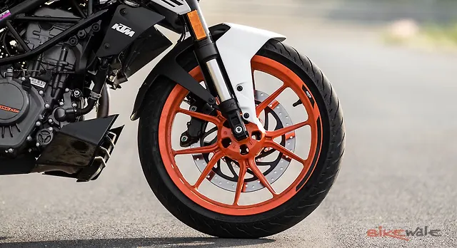 pirelli tyres for duke 200