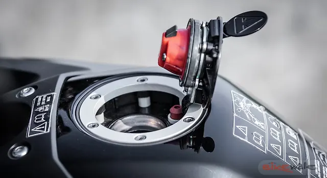 triumph tiger 900 fuel range