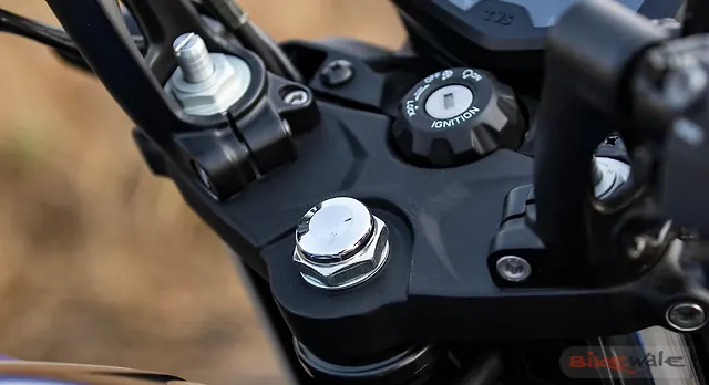 apache rtr 180 handle lock set price
