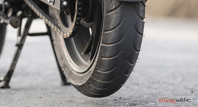 apache rtr 200 rear tyre size