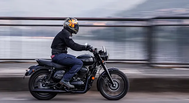 Jawa 42 Version 2.1: Image Gallery 