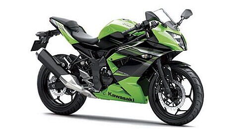 Kawasaki unveils new single-cylinder 250cc Ninja RR Mono - BikeWale