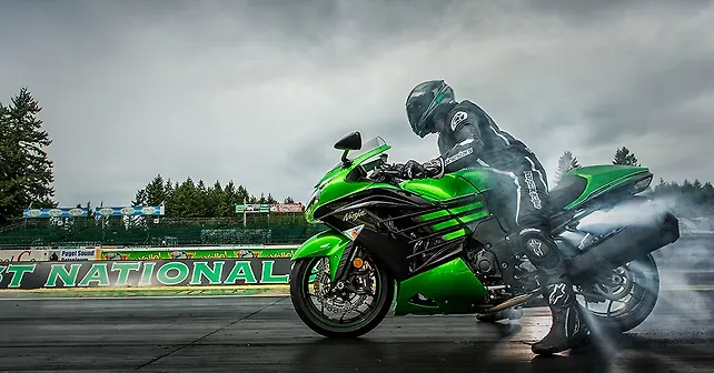 Kawasaki-ZX14R-Side-67638.jpg?