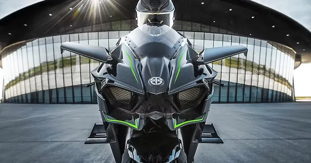 Kawasaki-Ninja-H2-Front-68825.
