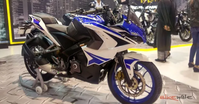 Bajaj launches new paint scheme for Pulsar RS200 - BikeWale