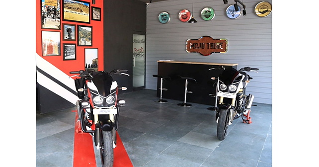 Mahindra opens first exclusive Mojo showroom in Bengaluru BikeWale