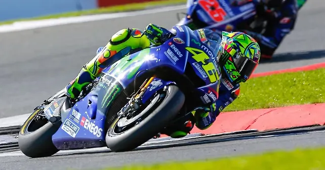 MotoGP: Rossi breaks leg, undergoes surgery - BikeWale