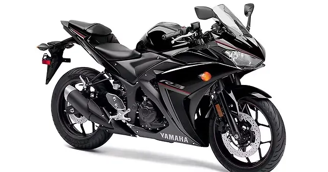 Yamaha-YZFR3-Action-112653.jpg
