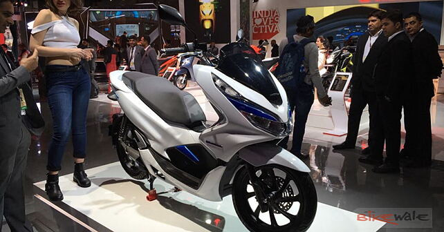 Honda PCX electric scooter debuts in India - BikeWale