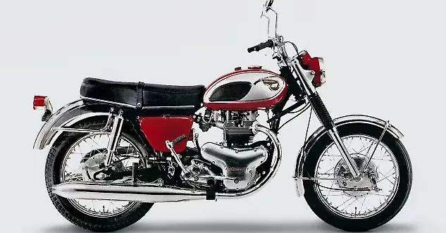 R Kawasaki-Z900-RS-Side-163605.