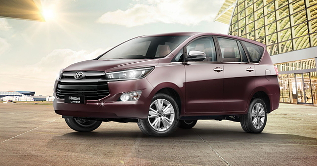 Toyota Innova Crysta Photo Exterior Image - CarWale