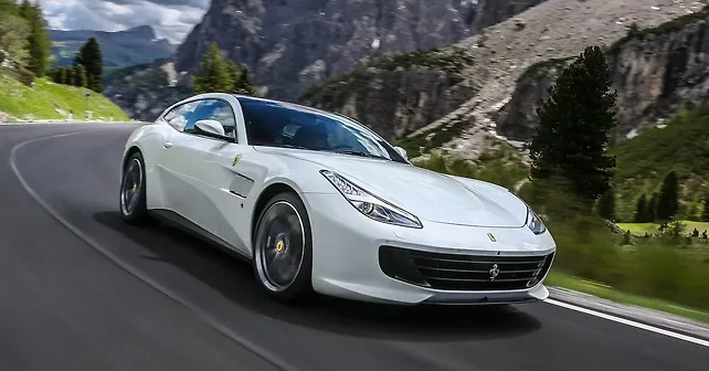 Ferrari-GTC4-Lusso-Exterior-