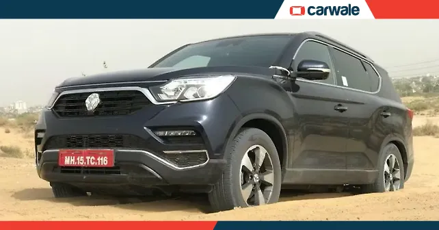 Xuv 500 Rexton Mahindra Rexton spotted testing ahead of official launch - CarWale