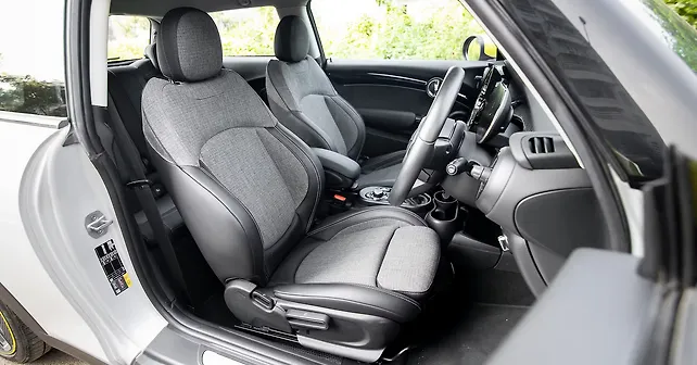 Mini Cooper SE Seats - CarWale