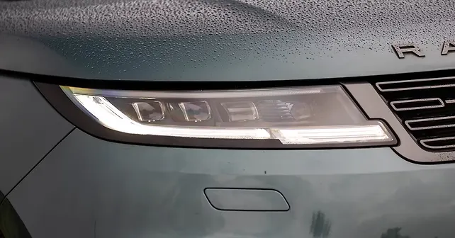 Land Rover Range Rover Sport Head Light And Tail Lights - CarWale