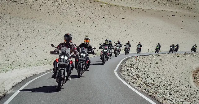 compare himalayan and ktm 390 adventure