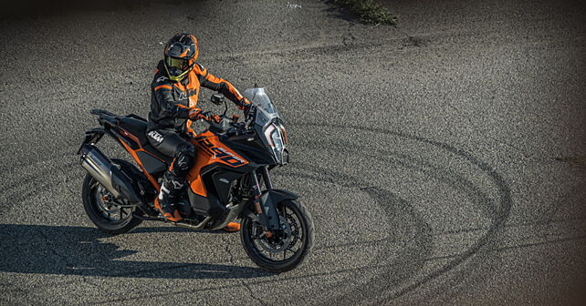 2023 KTM 1290 Super Adventure S: Image Gallery - BikeWale