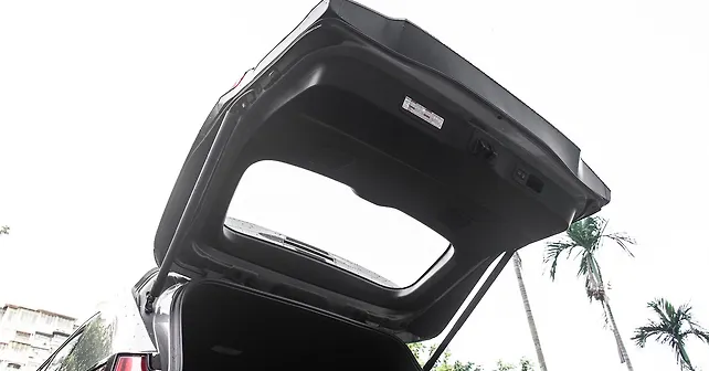 Lexus Boot Lexus LX Bootspace - CarWale