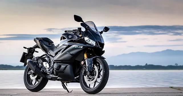 Images of Yamaha YZF-R3 - BikeWale