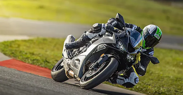 2024 Kawasaki Ninja ZX-6R: Image Gallery - BikeWale