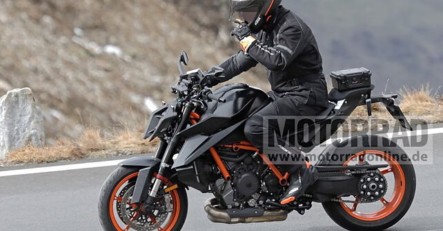 2024 KTM 1290 Super Duke R spotted testing - BikeWale