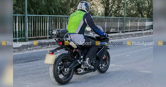 New Triumph Daytona 660 spotted testing in Europe - BikeWale
