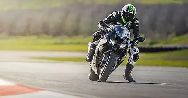 Kawasaki Ninja ZX-6R likely to be launched at IBW 2023 - BikeWale