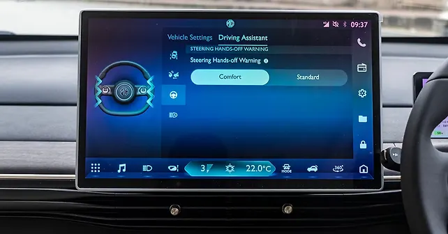 MG Windsor EV Infotainment - CarWale