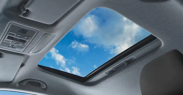 https://imgd.aeplcdn.com/642x336/n/cw/ec/175993/kushaq-exterior-sunroof-moonroof.jpeg?isig=0&q=80