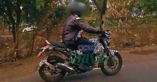 New spy shots of the Bajaj Bruzer CNG bike! - BikeWale