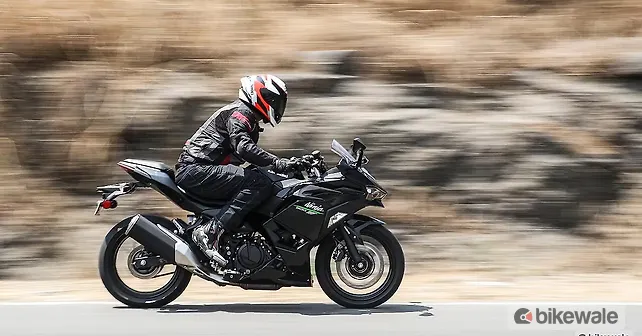 Kawasaki Ninja 500 Review: Image Gallery - BikeWale