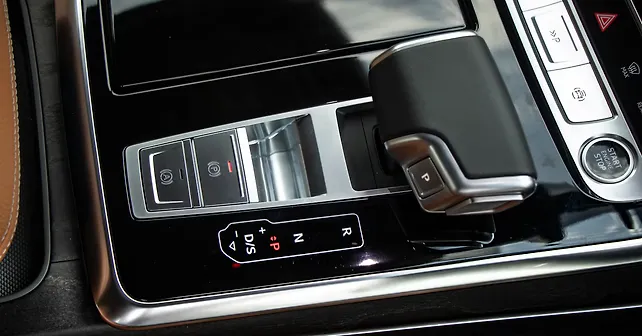 Audi Q7 Gear CarWale Audi Q7 Gear CarWale