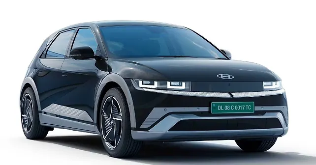 Hyundai Ioniq 5 2026 facelift right front three-quarter view