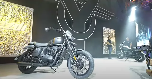 2025 Yezdi Roadster Launched at Rs. 2.10 Lakh - BikeWale