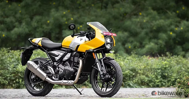 Triumph Thruxton 400 Spied with TFT Display and New Features - BikeWale